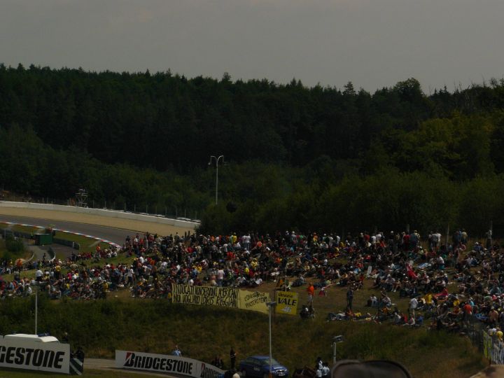 Tribuna G.jpg